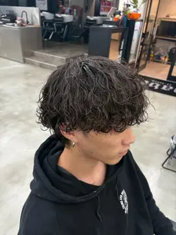 平日限定👏【カット＋各種パーマ】🔥🔥 似合わせパーマ受け付けてます！相談可!!メンズ限定!!