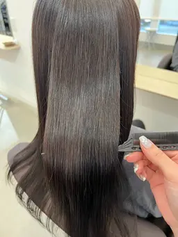 髪質改善【ボリュームを抑えサラツヤになる】髪質改善トリートメント👗
