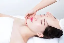 🌸リフトUP小顔に!🌸コルギ顔筋デトックス、毛穴洗浄&吸引、コラーゲン導入、バスト、石膏パック90分