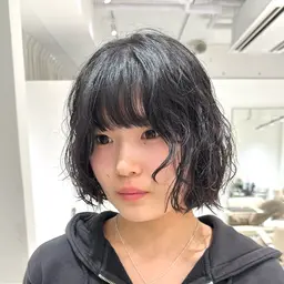 🌻ミニモ学割🌻カット🍋＋パーマ🌀＋髪質改善トリートメント🍃＋スタイリング🐥