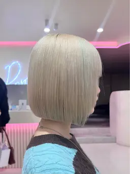 【✨間違いなし✨】ラインボブ×ハイトーンカラー✨カット➕ケアブリーチ➕髪質改善トリートメント➕ストレート仕上げ