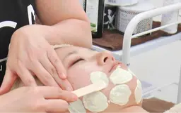 【新MENU♪お顔の産毛・角質スッキリ】フェイスWax脱毛（美肌パック付）