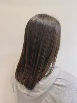 【カット＋縮毛矯正】☔️梅雨前に縮毛矯正🐌湿気が多くなる前にサラサラストレートヘアーに🗣