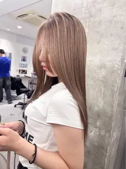 カット➕クリスマス前におすすめ艶カラー❤️