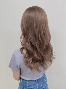 ベージュ大人気✨ケアブリーチでダメージを最小限に🙆‍♂️✨大人気ダブルカラー✨➕トリートメント🌟