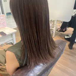 「お悩み解決！」美フォルムカット＋艶カラー＋オージュアトリートメント  (毛先料金は別)