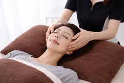 ドライヘッドスパ💆♀️/硬くなった頭皮を丁寧にほぐします。溜まったお疲れやたくさんの考え事をクリアに✨