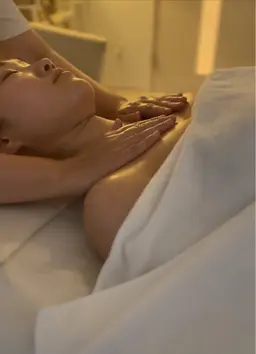 ★肌色トーンアップ★【うる肌フェイシャルコース】