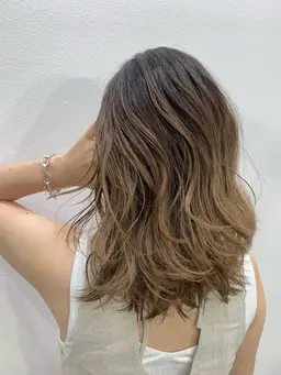 本物志向♪３Dハイライトバレイヤージュ+/立体的なコントラスト