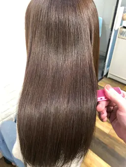 【髪質改善・自然な質感と艶感】美髪シルク縮毛矯正+カット+トリートメント