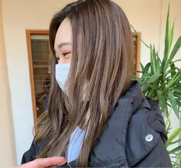 【限定‼︎🔜】外国人風のデザインカラーに〰️🍂極細ハイライトカラー+小顔カット+色持ちトリートメント🍂