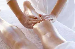 ❤️❣️モデルさん限定^_^怠さ、疲れに^_^全身アロマリンパ&足裏20分合計60分