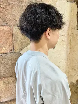 メンズカット➕縦落ちツイストスパイラル/スペインカール/波巻きパーマ➕眉カット