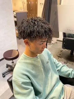 カット+ツイストスパイラルパーマ