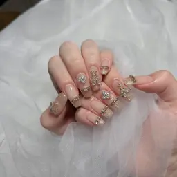 🎀ご新規様限定特別価格🎀自爪Design D(10本アート、パーツつけ放題)オフなし❌