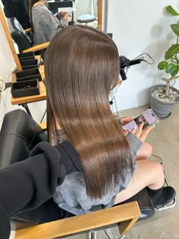 【ミニモ学割】　初カラーさんおすすめ🩵透明感カラー➕似合わせカット💇‍♀️➕ケアトリートメント