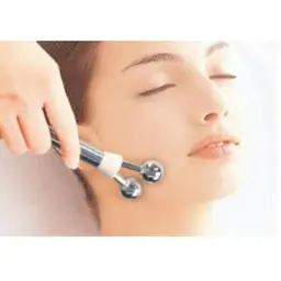 【小顔リフト】たるみ・むくみに！ＥＭＳフェイシャルと美容液導入セット☆