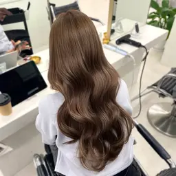 【♡𝟏𝟐月限定価格♡】うる艶カラー🫧 / トリートメント付き-`♡´-