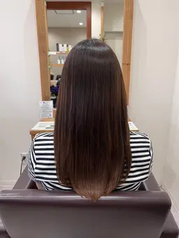 【艶髪へ✨】カット➕縮毛矯正 (+2000でトリートメント後処理付きに変更可!)