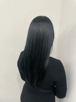 🐦‍⬛黒染カラー+カット(黒染めを使わないブラックカラー)