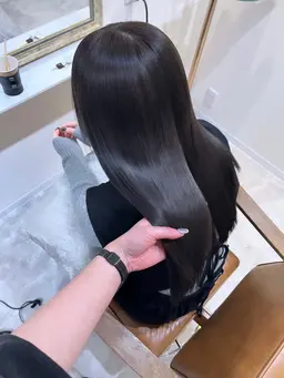 𓍯 minimo限定𓍯 高発色・赤み消し🫐アディクシーカラー + リペアトリートメント🫐