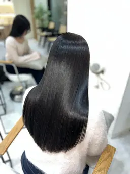 カットモデル【鎖骨より下で1cm以上】 + 単品🔖プレミアム髪質改善トリートメント✨️✨️