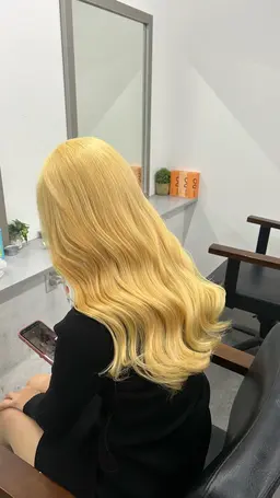 カット➕ホワイトブリーチダブルカラー