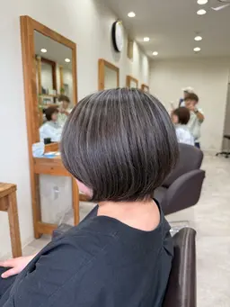 【大人のこなれ感】カット➕ハイライト (＋2000でイルミナカラーor髪質改善カラーに変更可！)