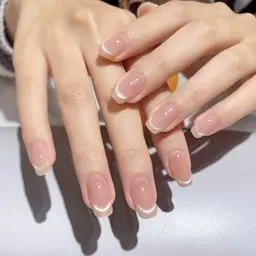 チップ長さ出しマグネットフレンチネイル