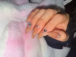 美フォルムハンドネイルジェル★ワンカラー＋パーツ(オフ無料)