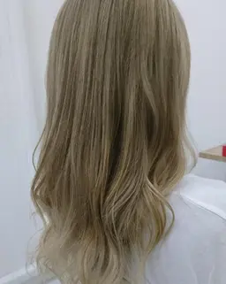 「✨minimoクーポン✨」ダメージレスで透明感を✨✨ブリーチ&色味に合わせてセレクトカラー&2stepトリートメント✨