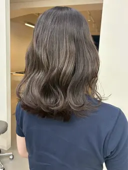 カット、ヘッドスパ(シャンプー台にて20分行います💆🏻)