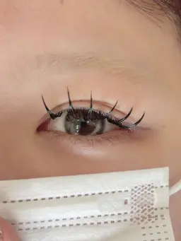 【U30限定✨マツエク】フラットラッシュ140本➕下マツエク40本💖(オフ無料)