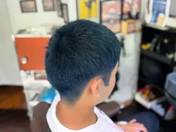 【ブリーチ+カラー】ブリーチ+カラー+メンズカット+シェービング+耳鼻眉カット