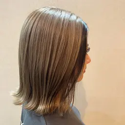 【初回限定】 カット＋アディクシーカラー＋コラーゲントリートメント            ブリーチなしの全体カラー♡