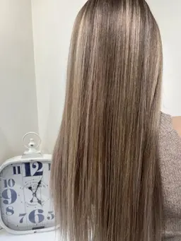 【自然なストレートに】オイルストレートパーマ🌿＋超音波トリートメント🌸カットなし