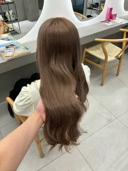 全頭ブリーチカラー＋上質TR＋韓国巻き仕上げ🫶🏻