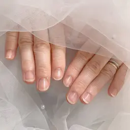 手の爪だけ切ってほしいな...💭(甘皮ケア付)¥1500