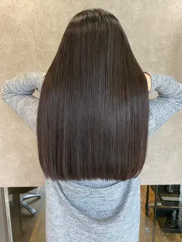 カット、縮毛矯正✨うねり解消でサラツヤな髪に💎(ブリーチしてない方限定) 20000円→7000円✨️