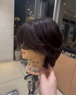 シャンプーブロー（トリートメント付き）