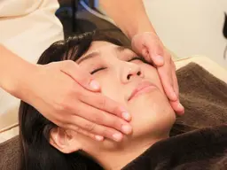 【目元もパッチリ】小顔矯正美magic+フェイスリフトアップ　60分