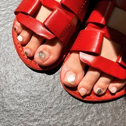 フットネイル(デザイン自由)自店オフ無料