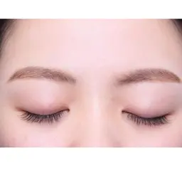 【持続力MAX、ナチュラルに‥】付け足しにもOK★フラットラッシュ★50本上質なセーブル★初回はアイシャンプー付き