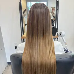 💙バレイヤージュ💙ブリーチ+カラー+トリートメント