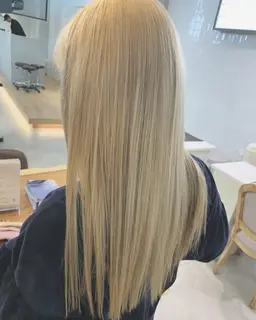 【❄️当日限定❄️】艶カラー✨+トリートメント🫧＋ライトマッサージ💆‍♀️