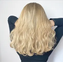 🌟髪質に合わせたケア付き🌟ブリーチ+カラー🌟シャンプーブロー込🌟