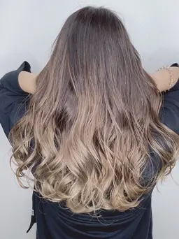 【大人可愛い❣️🌹】🫧グラデーションカラー🫧🕊ブリーチ込みでこのお値段💕大人の色気たっぷりなハイトーンカラー✨