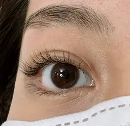 マツゲパーマ・ラッシュリフト