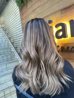 ✂️カット＋ケアブリーチハイライトorバレイヤージュorダブルカラー＋ハホニコトリートメント付き¥19600💇‍♀️