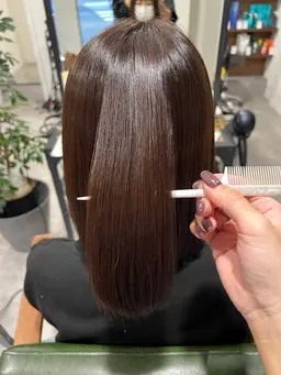 【ミニモ限定】✨️ツヤ感up✨️ビカク縮毛矯正+カット+marbb(マイクロバブル)🫧